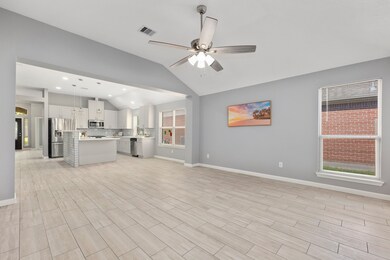 9011 N Jewel Bend Ln, Houston, TX 77075 - photo 6