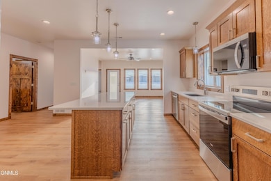 3423 E Calgary Ave, Bismarck, ND 58503 - photo 3