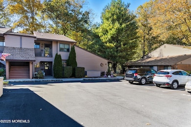 32 Ellsworth Ct, Red Bank, NJ 07701 - photo 2