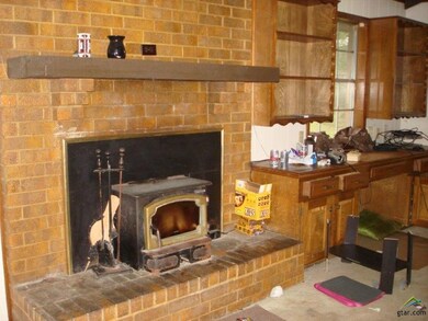 15572 Nell Lynn Ln, Tyler, TX 75707 - photo 6