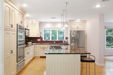 156 Worcester Ln, Waltham, MA 02451 - photo 7