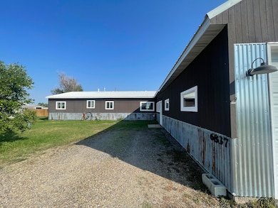 6837 43rd St W, Havre, MT 59501 - photo 3
