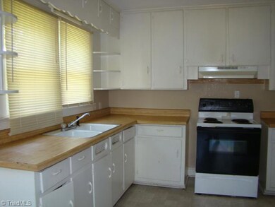 541 N Mccrary St, Asheboro, NC 27205 - photo 3