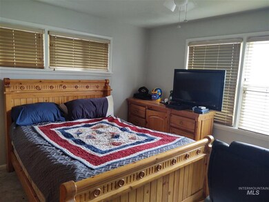 878 Wendell St, Twin Falls, ID 83301 - photo 6