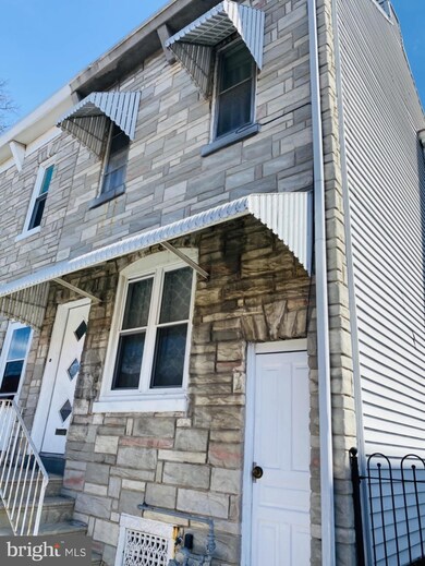 1227 Moss St, Reading, PA 19604 - photo 2