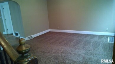 1931 W 4th St, Davenport, IA 52802 - photo 4