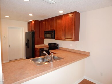 10612 Academy Park Dr, Jacksonville, FL 32218 - photo 6