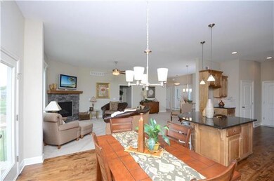 724 S Adams St, Raymore, MO 64083 - photo 4