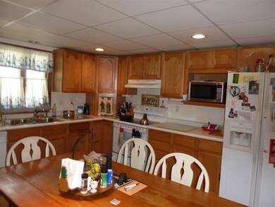 25 Cedar St, Contoocook, NH 03229 - photo 6