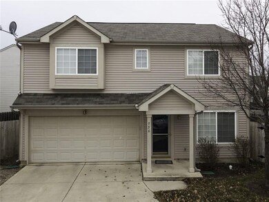 556 Scotch Pine Dr, Greenwood, IN 46143 - photo 2