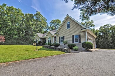 8 Mackady Ct, Westport, MA 02790 - photo 2