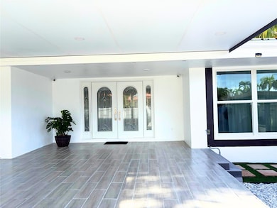 751 Hollywood Blvd, Hollywood, FL 33019 - photo 3