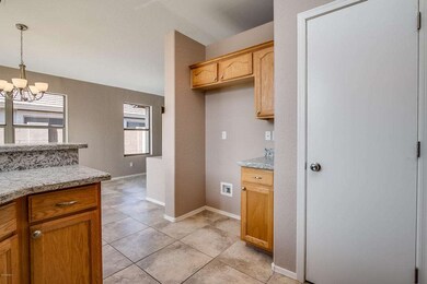 Kitchen w/ Walk-in Pantry