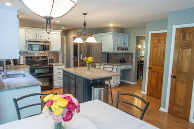 51750 Clubhouse Ct, South Bend, IN 46628 - photo 3