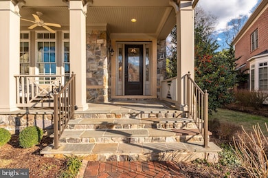 2149 Royal Lodge Dr, Falls Church, VA 22043 - photo 2