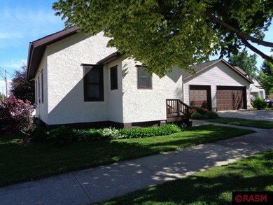 415 415 N 6th St, New Ulm, MN 56073 - photo 3