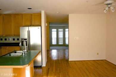 2514 Woodrow Wilson Dr, Herndon, VA 20171 - photo 6