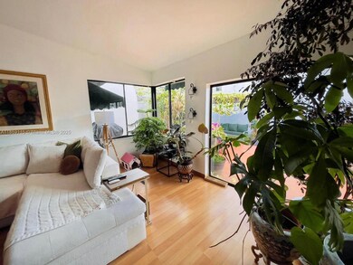 618 NE 195th St, Miami, FL 33179 - photo 3