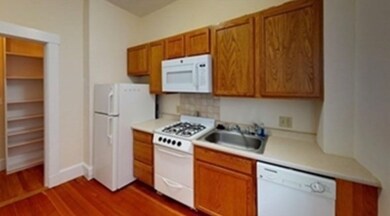 38 Kilsyth Rd unit 23, Brookline, MA 02445 - photo 4