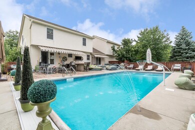 913 Melrose-17