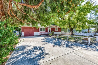 424 Ash St, Central Point, OR 97502 - photo 4