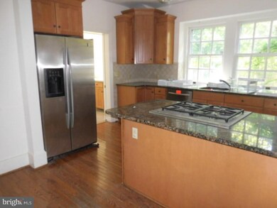 221 Kent Rd, Ardmore, PA 19003 - photo 4