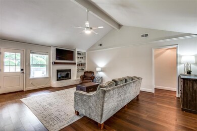 304 Norfolk Ct, Bedford, TX 76021 - photo 6