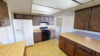 7924 W Heatherbrae Dr, Phoenix, AZ 85033 - photo 7