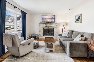 05-Living 1B with tv option