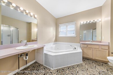 1022WhisperingOak-16