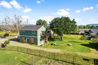 6598 Truax Rd, Central Point, OR 97502 - photo 2