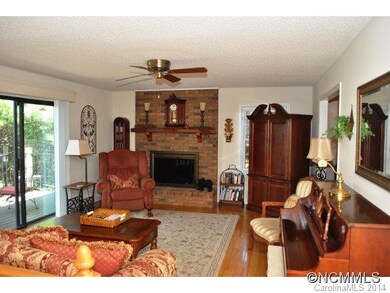 9 Elmwood Ln, Asheville, NC 28803 - photo 5