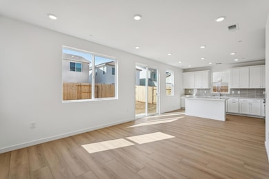 10386 Mornington Way, Elk Grove, CA 95757 - photo 6