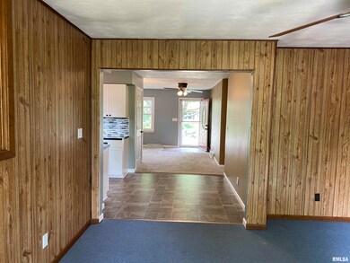 3627 N Pine St, Davenport, IA 52806 - photo 6