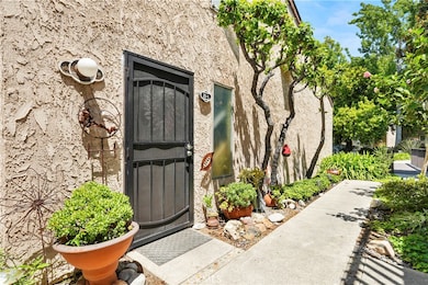 Welcome to El Dorado Lakes, unit 21i.