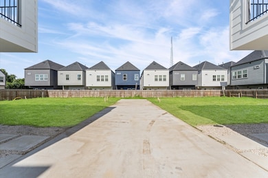 3105 Jensen Dr unit A, Houston, TX 77026 - photo 4