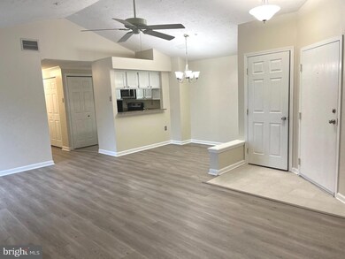 201 Oak Leaf Cir unit L, Abingdon, MD 21009 - photo 2