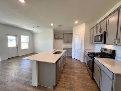 537 Osprey Dr, Leander, TX 78641 - photo 6