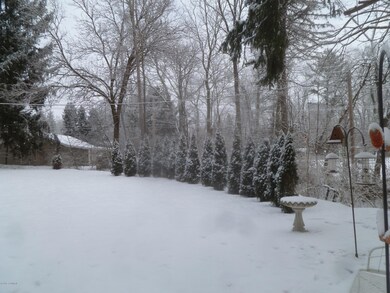 811 Topinabee Rd, Niles, MI 49120 - photo 3