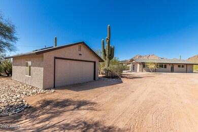 Detached Garage