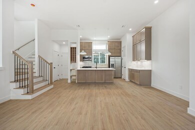 2121 Hoskins Dr, Houston, TX 77080 - photo 7