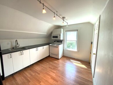 6 Grant St unit 3, Natick, MA 01760 - photo 4