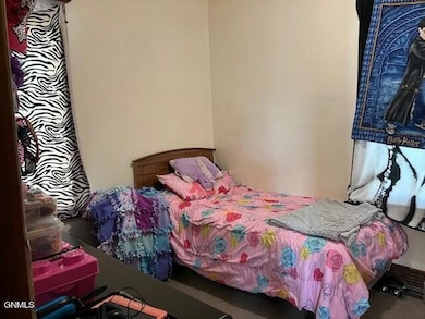 bedroom main