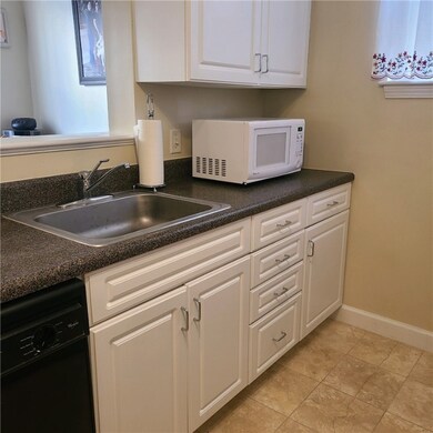 90 Mill St unit 101, Woonsocket, RI 02895 - photo 4