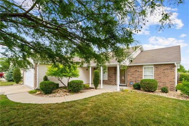 809 Cypress Ct, Raymore, MO 64083 - photo 2