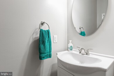 2504 Windyside Ct, Odenton, MD 21113 - photo 5