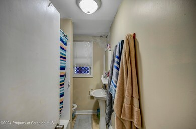 1642 Farr St unit REAR, Scranton, PA 18504 - photo 4
