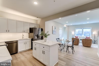 44848 Tiverton Square, Ashburn, VA 20147 - photo 4