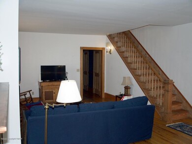 509 Thomas St, Stroudsburg, PA 18360 - photo 3