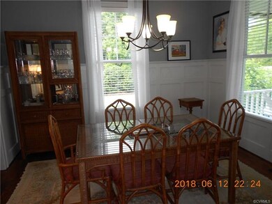 Dining room.